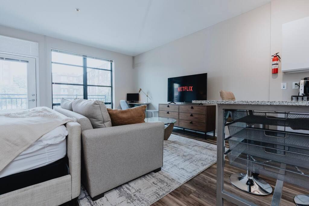 Charming King Bed & Pool St Louis * Tower Grove